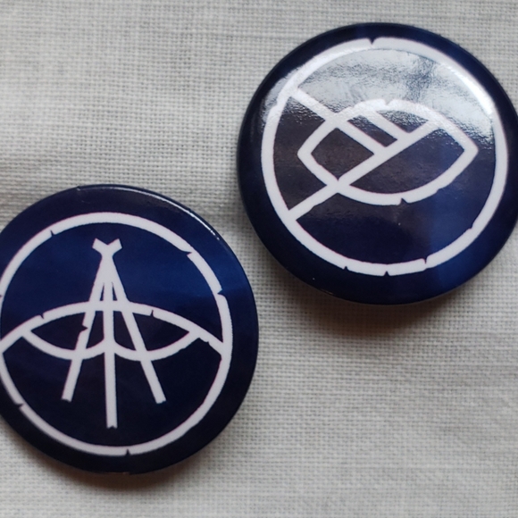 Comic Con promo buttons/ pins - Picture 4 of 6